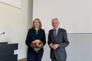 Maren Schmohl Klaus Moser nach der Wahl zur neuen Rektorin der HfG.